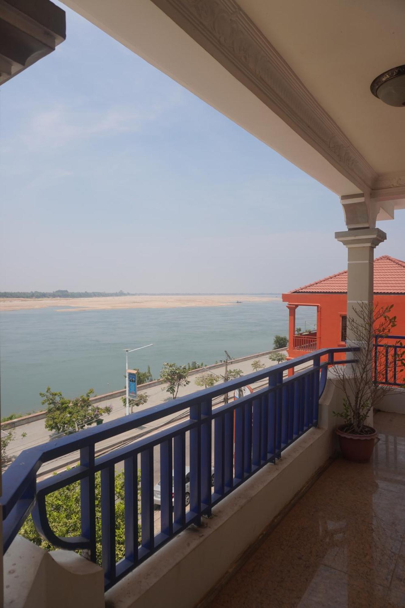 Hotel Le Tonle Kratié Exterior foto